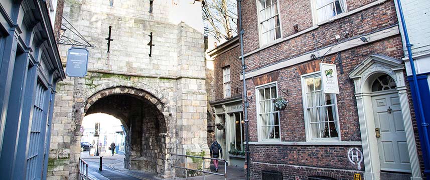Lamb and Lion  Inn Exterior